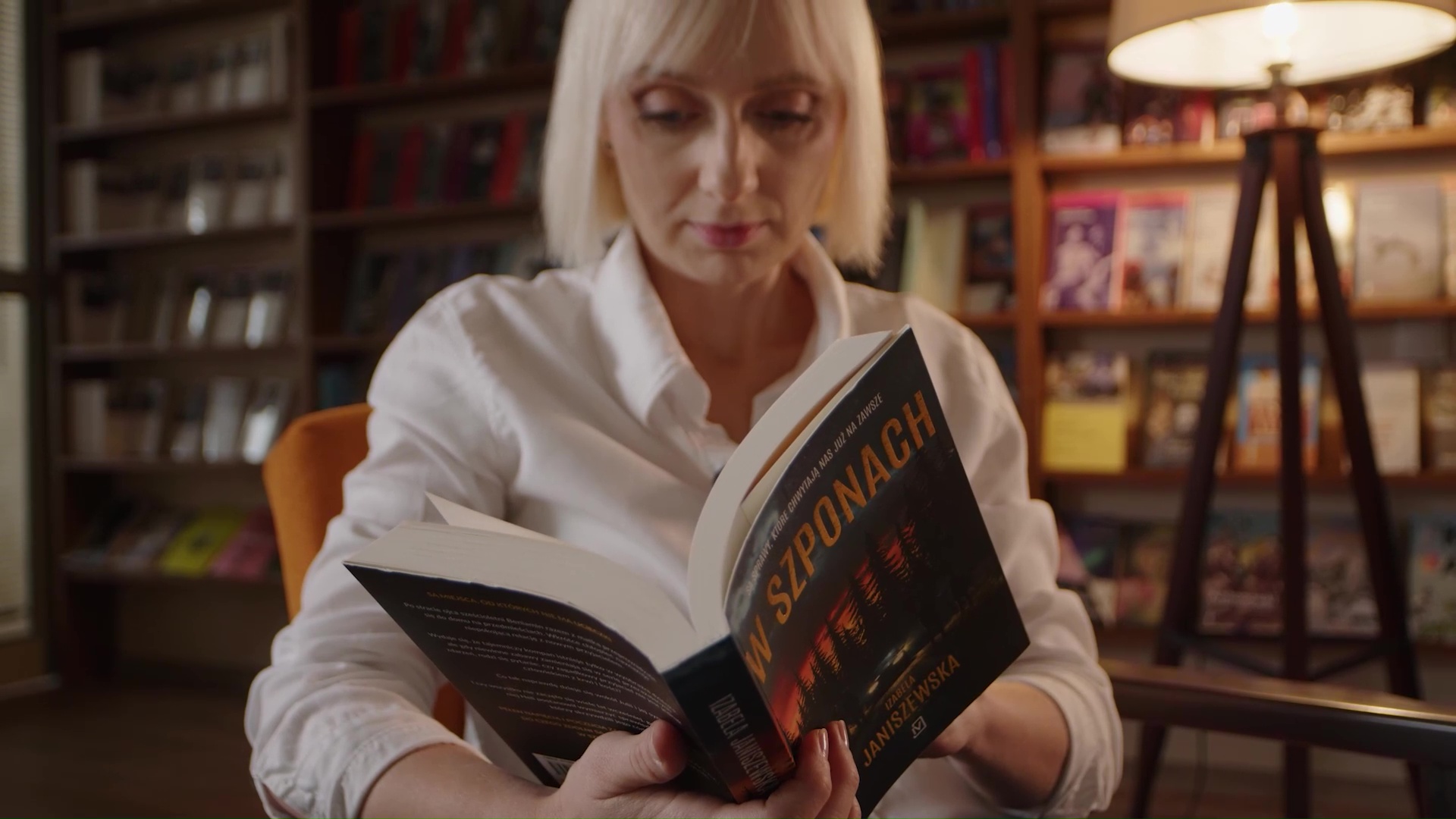 W SZPONACHIzabela JaniszewskaCzwarta Strona